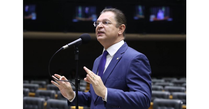 Líder do PL está otimista com projeto de anistia, e diz que ‘até o PT deve votar’.