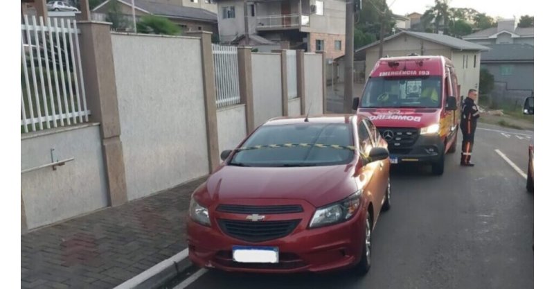 Madrasta afirma que esqueceu de levar criança encontrada morta em carro para creche em SC