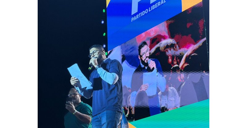 Michelle Bolsonaro revela internação por enxaqueca e confirma pré-candidatura ao Senado em mensagem lida pelo irmão