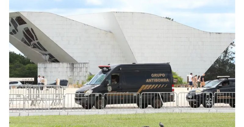 Militar que queria ‘explodir tudo, inclusive Moraes’ é preso após ameaça de bomba em Brasília