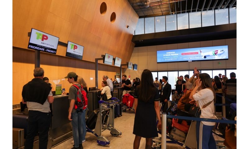 Movimento nos aeroportos de SC supera 8,2 milhões de passageiros em 2024 e registra aumento de 127% de visitantes estrangeiros