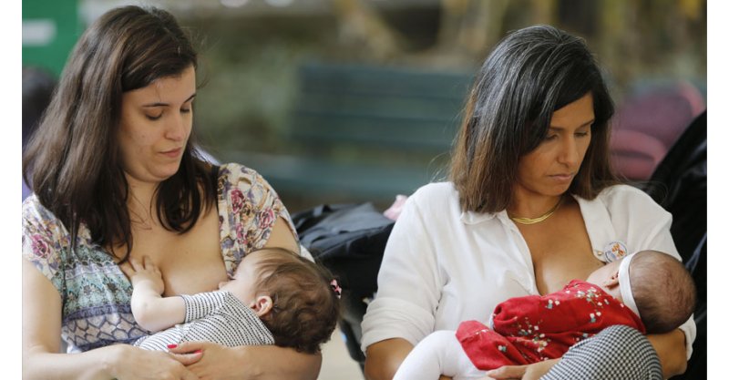 Número de filhos por mulher no Brasil é o menor da história, diz IBGE