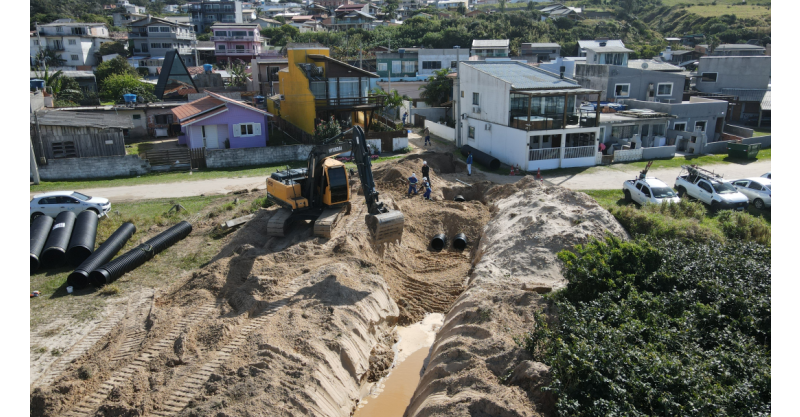 Nova rede de drenagem pluvial começa a ser implantada na Praia do Porto