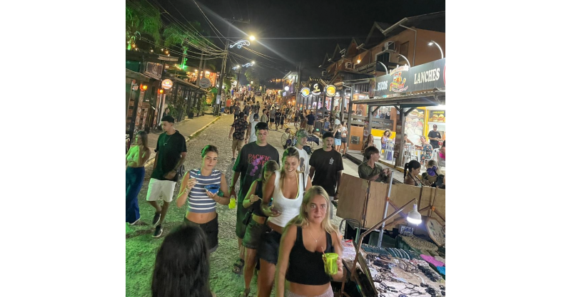 O presidente da Argentina, o boom de turistas nas praias de Santa Catarina e o impacto econômico em Imbituba