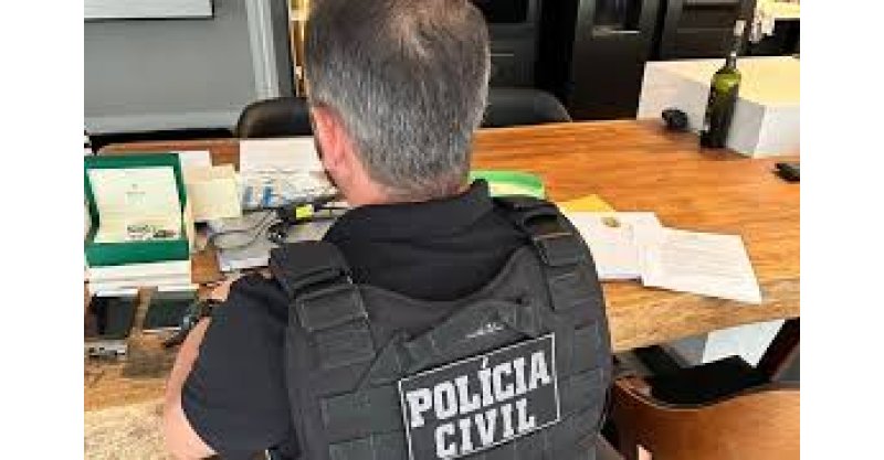 Operação em SC prende pastor e ex-servidor por desvio de recursos