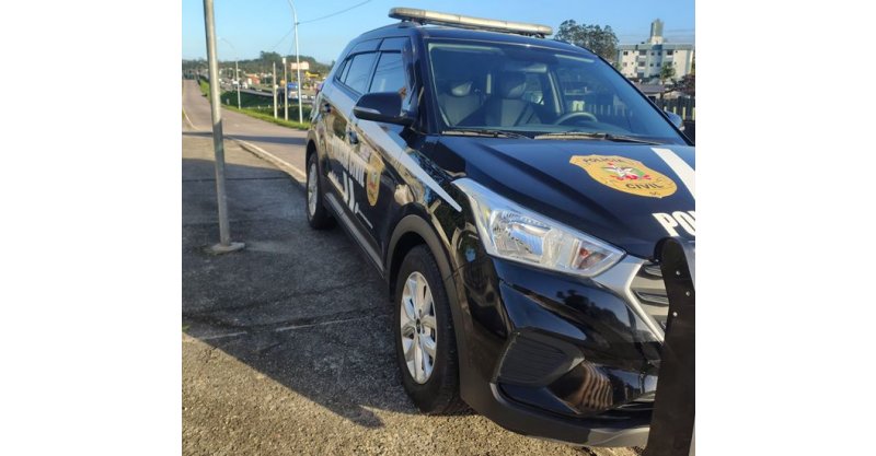 Operação prende dois homens por tráfico de drogas em Laguna