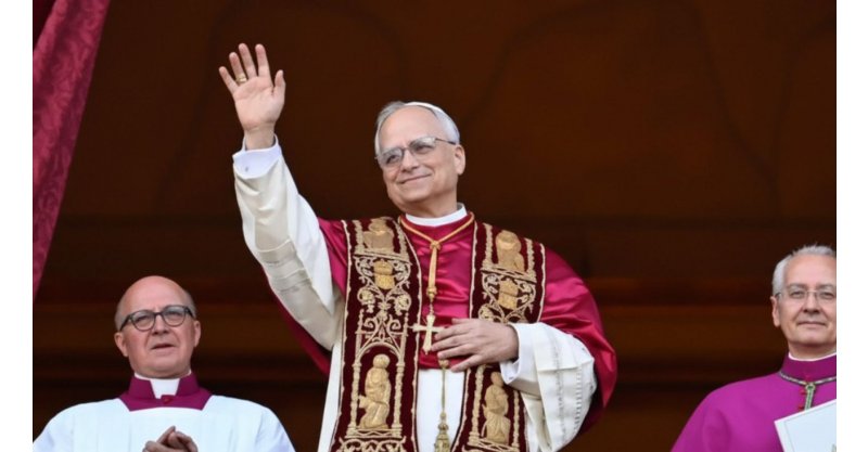Papa Leão XIV defende o acolhimento aos pobres e estrangeiros em sua 1ª Missa do Galo