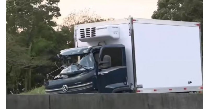 Passageiro de caminhão com placas de Tubarão morre em acidente na BR-101