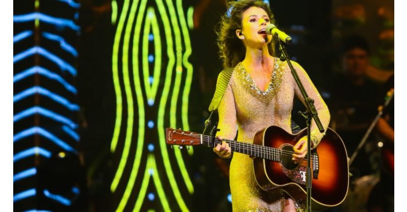 Paula Fernandes fará show gratuito em Cocal do Sul no mês de setembro!