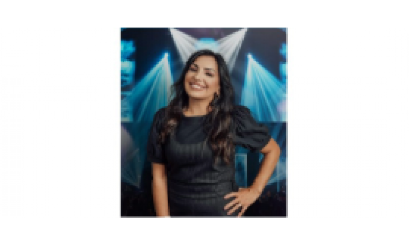 Pela primeira vez em Imbituba, Eyshila participa de noite de adoração exclusiva para mulheres 