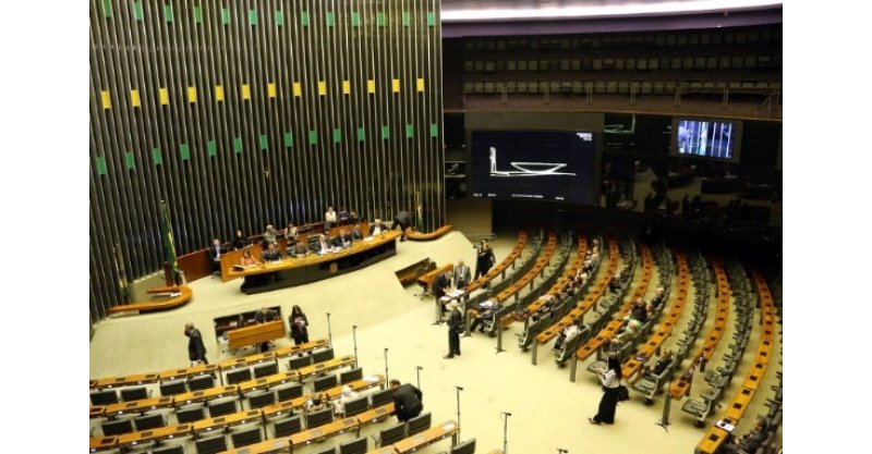POLÍTICA  / Cenário desafiador para Jorginho