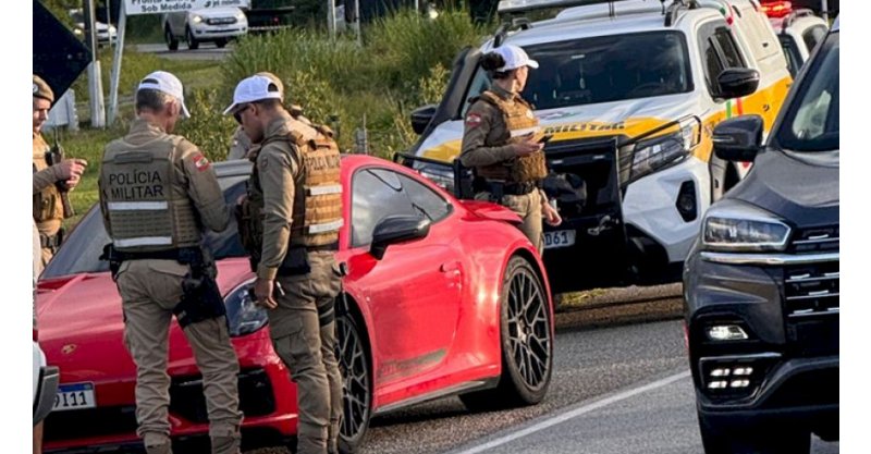 Porsche de R$ 1,5 milhão é localizado em rodovia de SC após 'desaparecer'