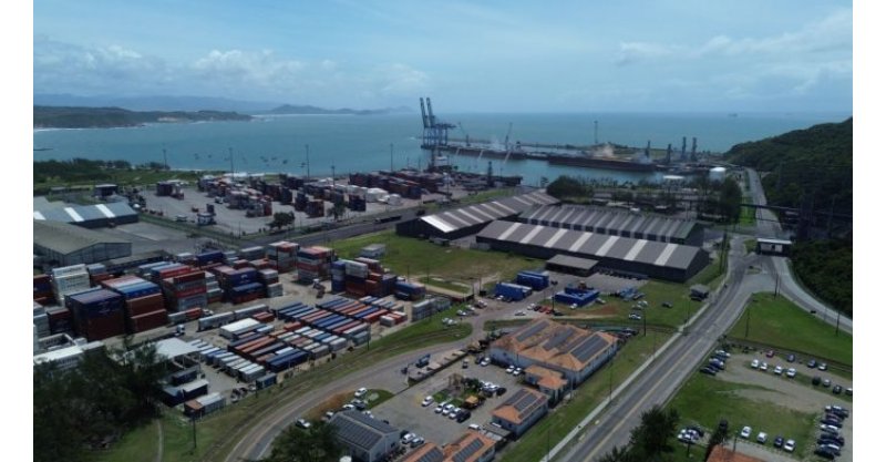 Porto de Imbituba atinge recorde histórico em outubro