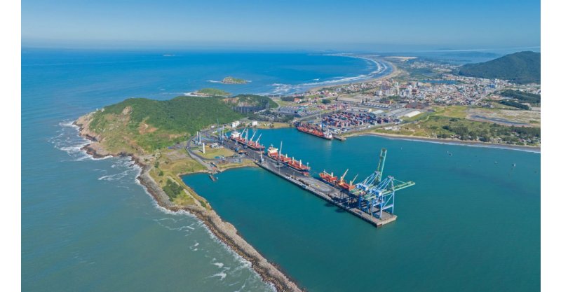 Porto de Imbituba movimenta mais de 641 mil toneladas em fevereiro de 2026