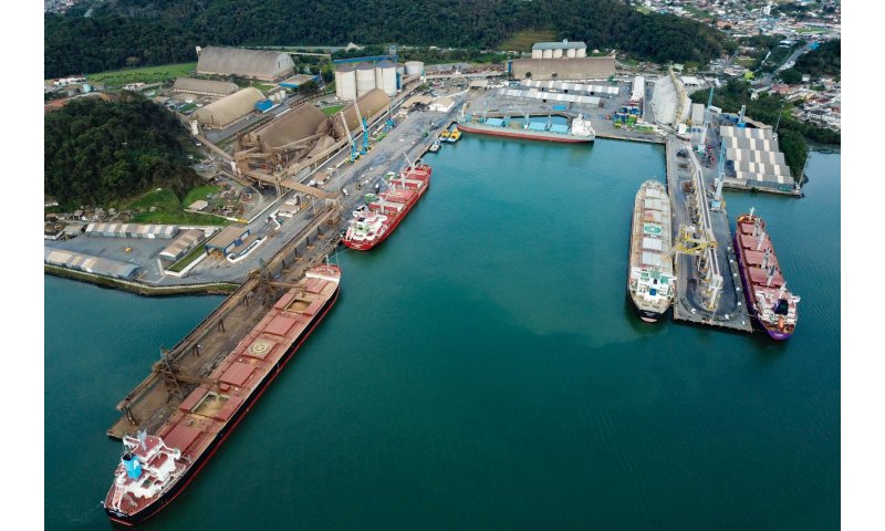 Portos de Santa Catarina tiveram movimento de 63,5 milhões de toneladas em 2024