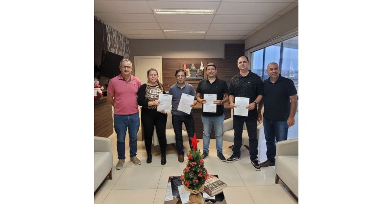 Prefeitura realiza repasse para CDL decorar a cidade para o Natal 2024
