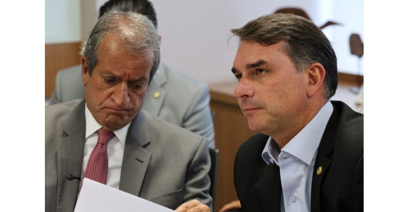 Presidente do PL bate o martelo sobre retirada de Flávio Bolsonaro da disputa pela presidência