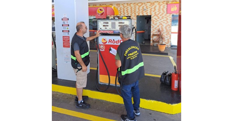 Procon de Imbituba fiscaliza postos para garantir redução no preço do diesel