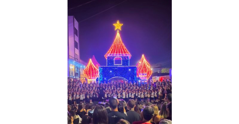 Programação cultural natalina da CDL Imbituba movimenta o comércio no Calçadão da Nereu Ramos até 23 de dezembro