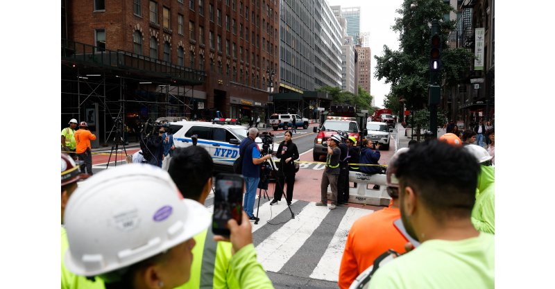 Ruas de Nova York são evacuadas após colunas de prédio em reforma entortarem