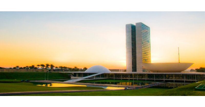 Saiba quais deputados de SC assinaram a PEC do fim da jornada 6×1