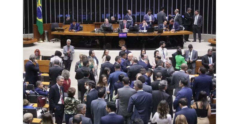SC será o estado mais impactado com criação de novas vagas de deputados federais; entenda