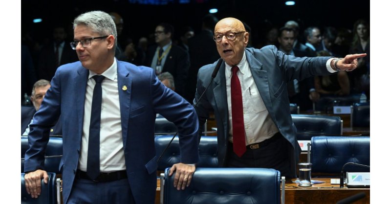 Senador Alessandro Vieira cita ‘riscos incalculáveis’ em voto contrário ao PL da Dosimetria