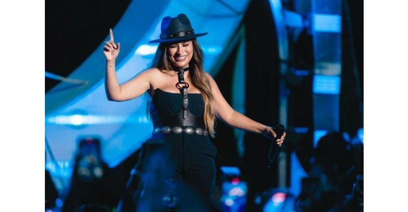 Simone Mendes se apresenta pela primeira vez na cidade no dia 19 de abril