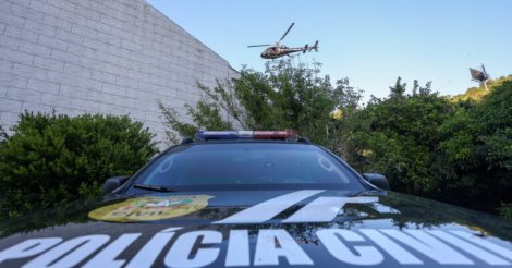  Florianópolis / Turistas confundidos com membros de facção são torturados no município