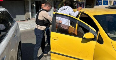  Imarui/Foragido/tentativa/latrocínio é preso/nesta segunda-feira/no Centro/Imbituba/homem disparou arma durante/crime/tentou fugir/hospital