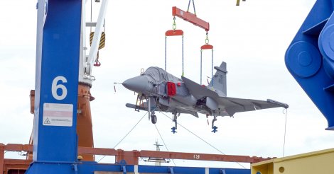 Aeroporto de Navegantes recebe novo caça F-39 Gripen e reforça papel estratégico no país