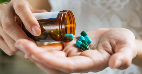 Anvisa manda recolher antibiótico após encontrar pedaço de vidro em frasco