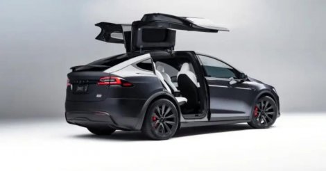 Araranguaense é o primeiro brasileiro a consertar bateria Tesla e gera economia de mais de R$ 150 mil