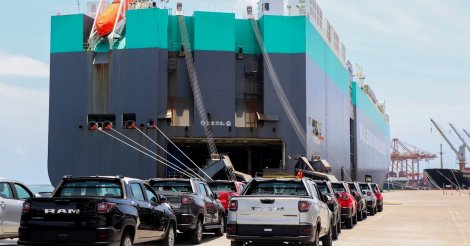Argentina derruba exportações de veículos produzidos no Brasil