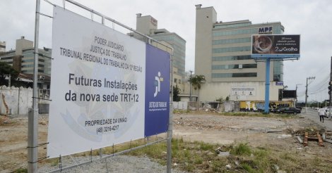 Avenida Beira-Mar Norte, em Florianópolis, vai receber nova sede do TRT-SC