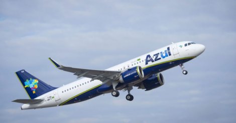 Avião sofre despressurização e faz pouso de emergência