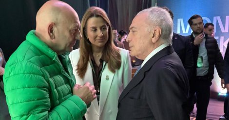 BASTIDOR / Encontro de peso
