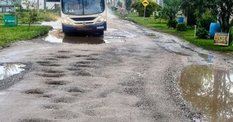 Buracos dificultam acesso a Itapirubá e geram reclamações