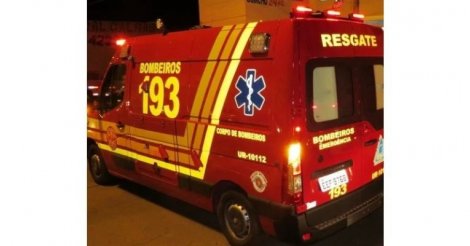 Capotamento de veículo com quatro passageiros causa susto em Imbituba durante noite de segunda-feira (28)