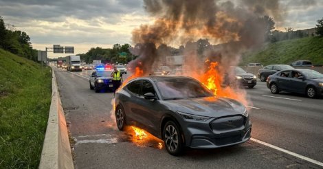 Carros elétricos pegam fogo com mais frequência? Entenda o risco real das baterias segundo especialistas