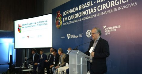 Cirurgiões cardíacos do Brasil e da Alemanha debatem em SC os avanços na cardiologia