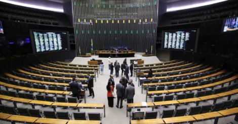Câmara aprova urgência de projeto de isenção do imposto de renda para quem ganha até R$ 5 mil
