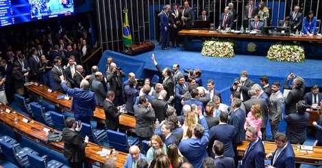 Comissão do Senado aprova PL da dosimetria que pode reduzir pena de Bolsonaro