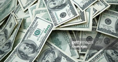 Dólar tem 7ª queda seguida e fecha em R$ 5,86, às vésperas da 'Superquarta'