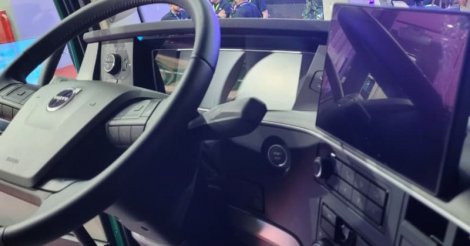Do luxo à estrada: caminhões inteligentes transformam experiência de motoristas em SC