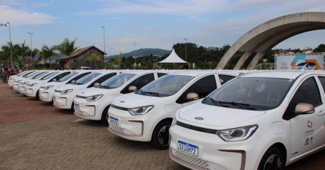 Em um ano, frota municipal de carros elétricos garante economia de R$ 1 milhão para Criciúma