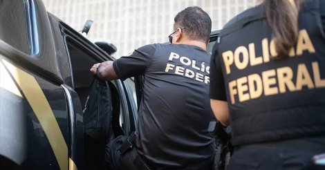 Enfraquecida e acuada, PF eleva o tom contra Lula