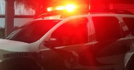 Escondido em residência de Imbituba, foragido por homicídio é abordado pela PM, tenta fugir pelos fundos, mas é capturado