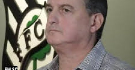 Ex-presidente do Figueirense é preso em SP suspeito de embolsar R$ 408 mil com golpe do dólar