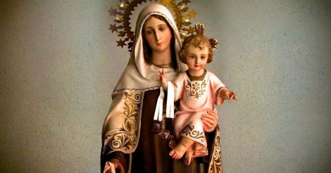 Frase do dia de Nossa Senhora do Carmo sobre o escapulário que promete salvar da morte quem o usar com a verdadeira fé